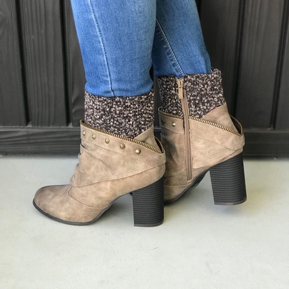 Sock Collar Rushed Top Studs Chunky Heel Boots - Picture 3 of 5